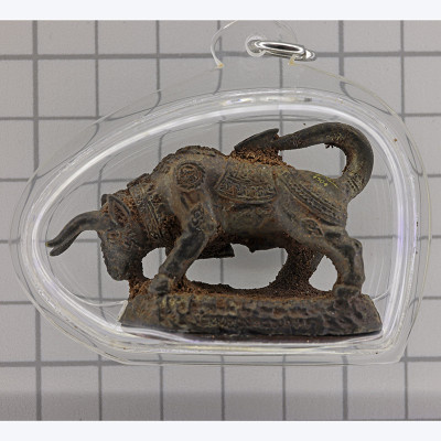 S/n:4504 Wealthy Bull Mini Statue, LP Kalong 2551 Wat KhanLaem