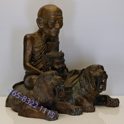 1st Batch Make 1999 S/n:1395 LP Kalong Seating Tiger Statue 2550 Wat Khao Laem