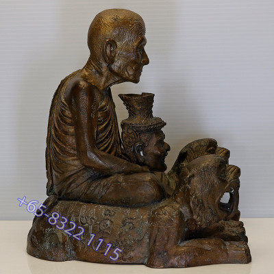 1st Batch Make 1999 S/n:1395 LP Kalong Seating Tiger Statue 2550 Wat Khao Laem