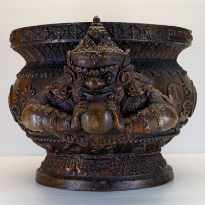 S/n: 647 Phra RaHu Incense Censer (KaTangToop) Wat PiKulThong 2551 ID: 17 cm