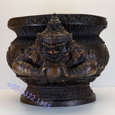 S/n: 647 Phra RaHu Incense Censer (KaTangToop) Wat PiKulThong 2551 ID: 17 cm