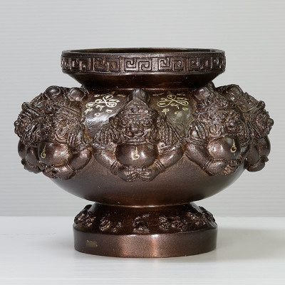 9 Famous Monks Chanted LP Nu-Inn 2557 Phra Rahu Joss Stick Burner, Height 11.5cm (S)