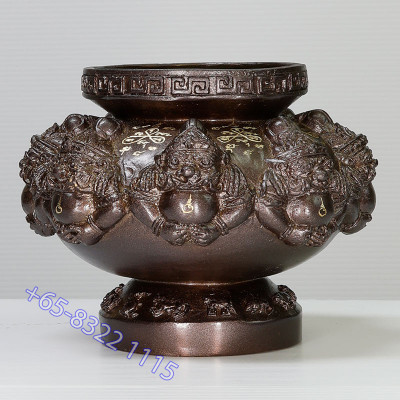 9 Famous Monks Chanted LP Nu-Inn 2557 Phra Rahu Joss Stick Burner, Height 11.5cm (S)