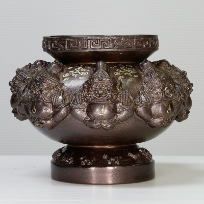 9位名僧侣加持，LP Nu-Inn 2557 帕拉胡香炉，高11.5厘米（小）
