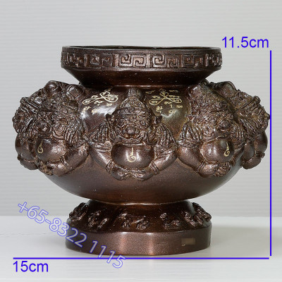 9 Famous Monks Chanted LP Nu-Inn 2557 Phra Rahu Joss Stick Burner, Height 11.5cm (S)