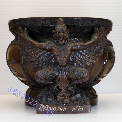 Wat Kaeo Chaem Fa 2560 Phayakrut 香炉口 ID：16cm