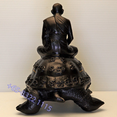 Late LP Liew, Wealthy Tortoise 5 Inches Base Statue 2556 Wat RaiTangThong