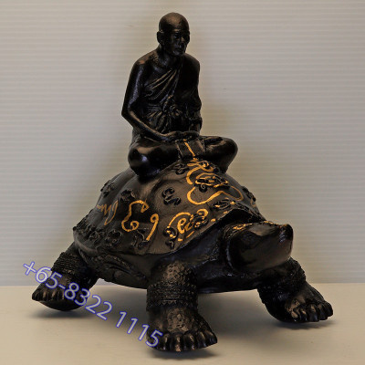LP Liew 2556 Wealthy Tortoise 5 Inches Base Statue 18cm Wat RaiTangThong