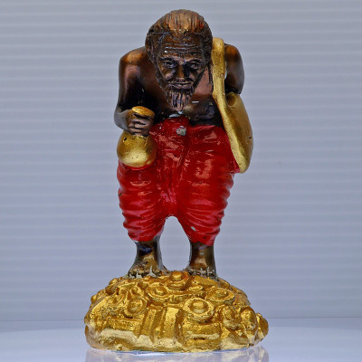 阿赞Plian 佛历2557魂魄勇金身9.5cm，红色裤 Wat Khao Aor