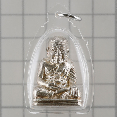 龙婆Deng，Wat Rai 佛历2554，龙莆托2.8cm 做999尊编号：561
