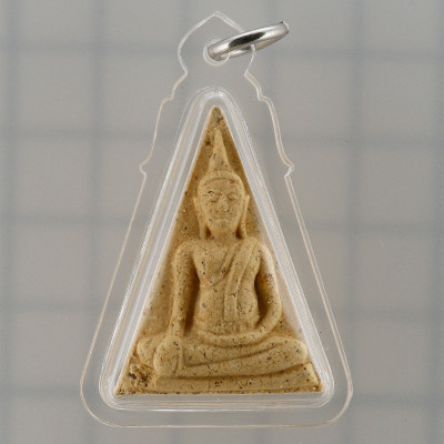 龙普农，佛历2557  Phra Nang Phaya 圣粉 3.2cm 女王牌