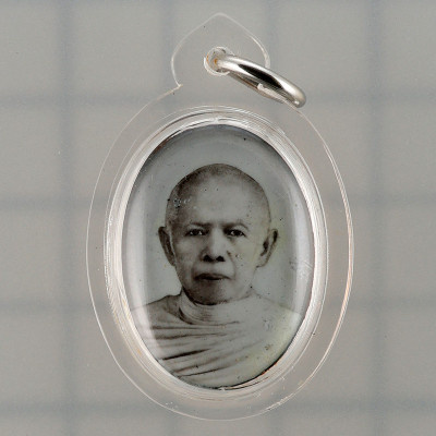 Sata Small Pim Locket LP Tim & KhunPaen 2555 LP Sakorn & LP Sin Blessed