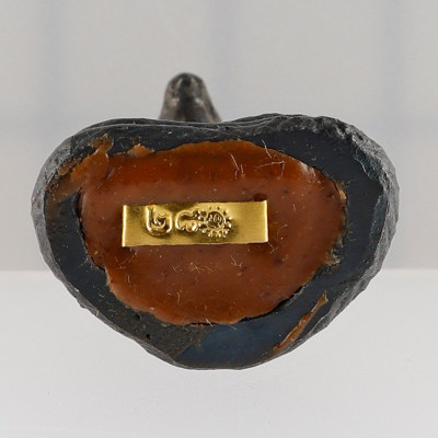金码编号：28 帕必达小金身，佛历2546，阿赞坤潘加持 LekNamPee 2.8cm G-Pra 证书