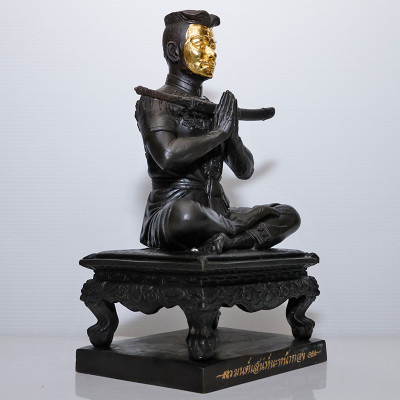 S/n: Made 199 Ajahn Subin 2567 Gold Face Phra KhunPean Statue 25cm