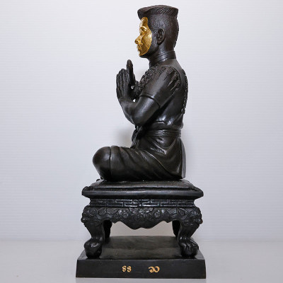 编号：88 做199尊，阿赞苏滨，佛历2567，金面坤平将军金身25cm