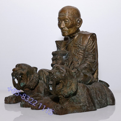 1st Batch Made 1999 S/n:1395 LP Kalong Seating Tiger Statue 2550 Wat Khao Laem