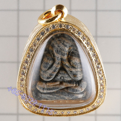 1st Batch LP Pae 2513 Phra Pidta, G-pra Cert, Italy Gold Casing