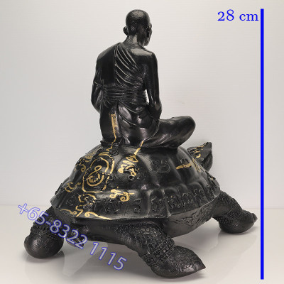 LP Liew 2556 Wealthy Tortoise 7 Inches Base Statue 28cm Wat RaiTangThong