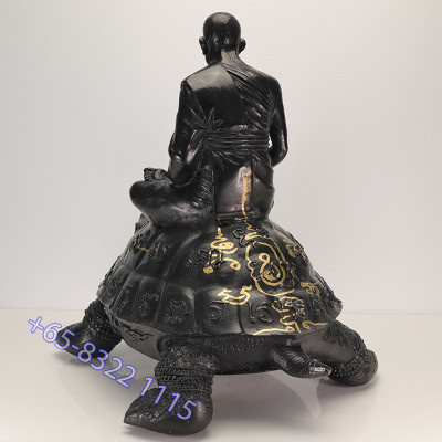 LP Liew 2556 Wealthy Tortoise 7 Inches Base Statue 28cm Wat RaiTangThong