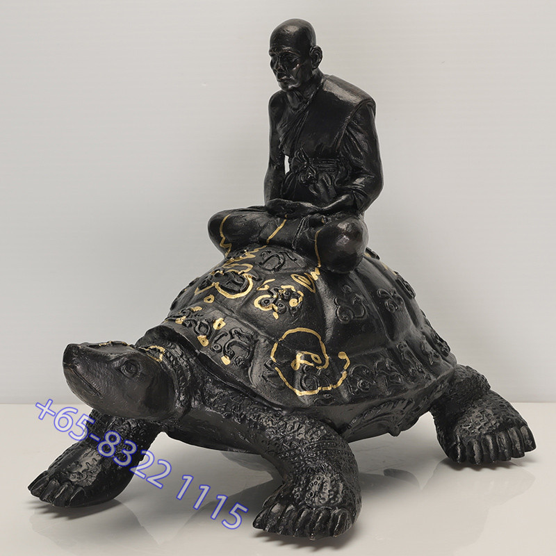 龙婆刘招財龟5寸底金身,龙婆SaiChon加持,佛历2556,高18cm