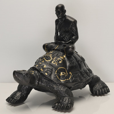 LP Liew 2556 Wealthy Tortoise 5 Inches Base Statue 18cm Wat RaiTangThong