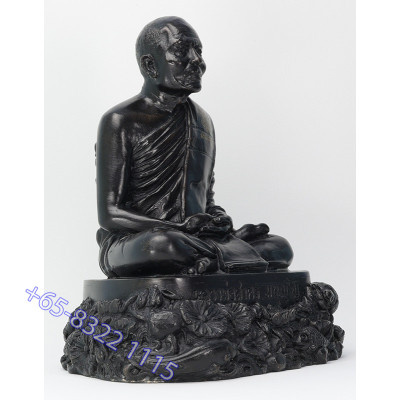 S/n:140 LP Sakorn 2552 Wat Nong Krap Statue 22cm