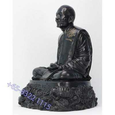 S/n:140 LP Sakorn 2552 Wat Nong Krap Statue 22cm