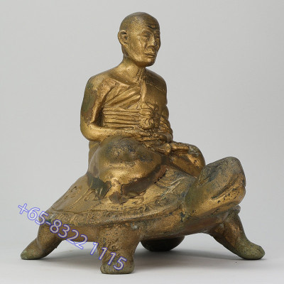 LP Liew 87 Year old B.E.2532 Wealthy Tortoise Statue 16cm Wat RaiTangThong