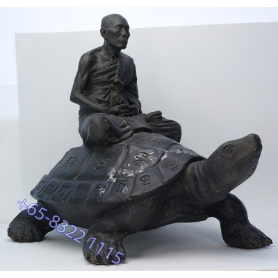 LP Liew 2538 Wealthy Tortoise Statue 35cm Wat RaiTangThong