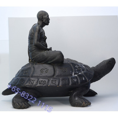LP Liew 2538 Wealthy Tortoise Statue 35cm Wat RaiTangThong