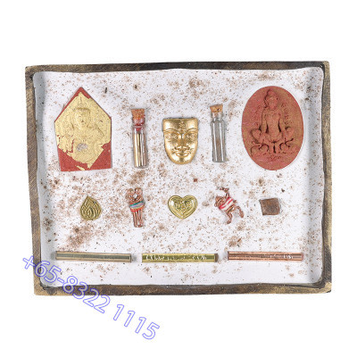 阿赞 苏宾 佛历2567 金脸 帕坤平 金身 25cm 编号:81 作 199尊