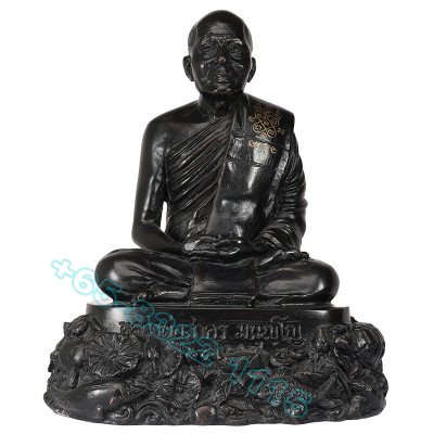 S/n:140 LP Sakorn 2552 Wat Nong Krap Statue 22cm