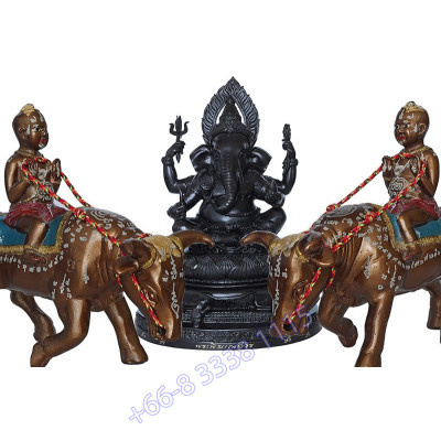 Statue ShowCase
