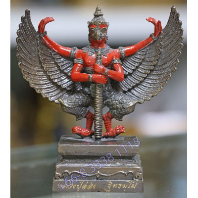 Statue ShowCase