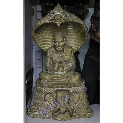 Statue ShowCase