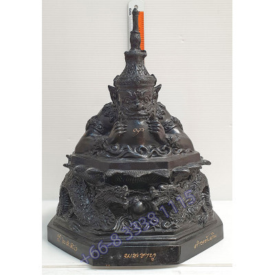 Statue ShowCase
