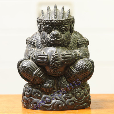 Statue ShowCase