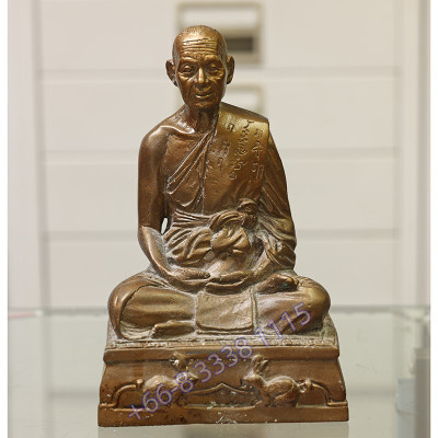 Statue ShowCase