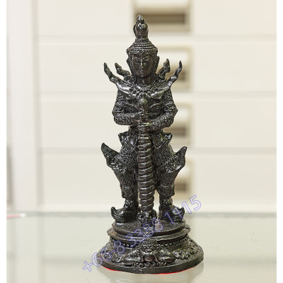Statue ShowCase