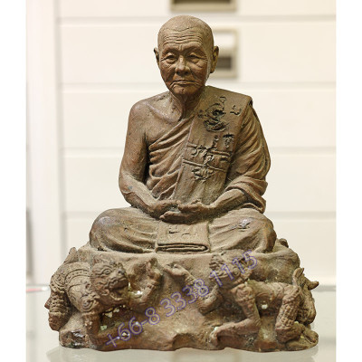 Statue ShowCase