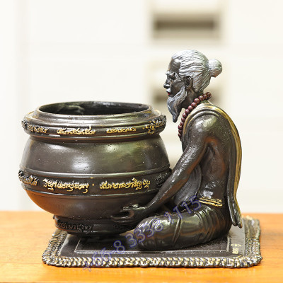 Statue ShowCase