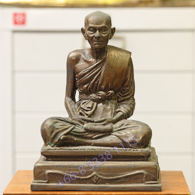 Statue ShowCase