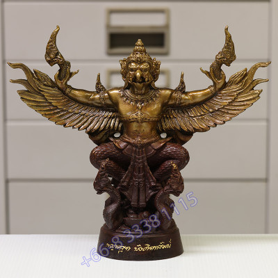 Statue ShowCase