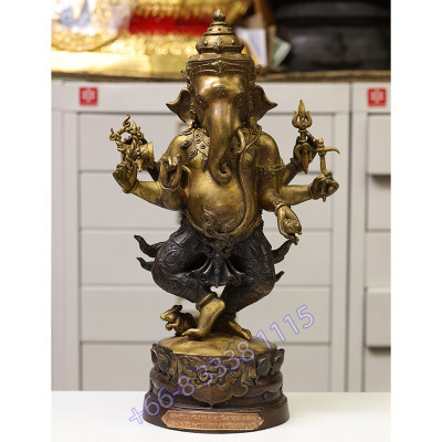 Statue ShowCase