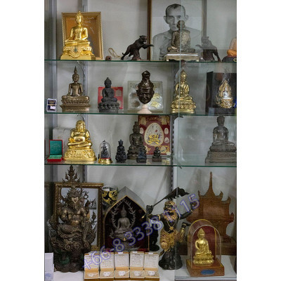 Statue ShowCase