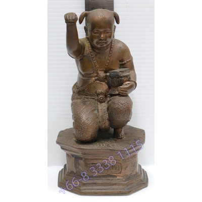 Statue ShowCase